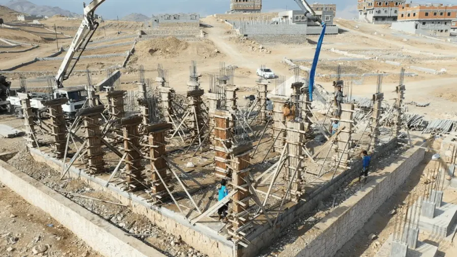 نجارة وحدادة الأعمدة الخرسانية والقواعد والأساسات