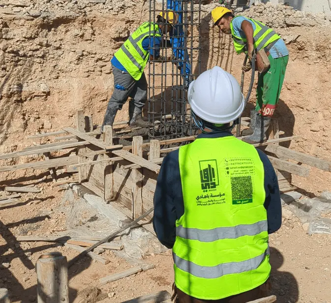 الإشراف الهندسي الميداني ومعايير السلامة المهنية