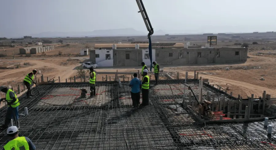 تمديدات شبكات الكهروميكانيك وتجهيزات صب الأسقف